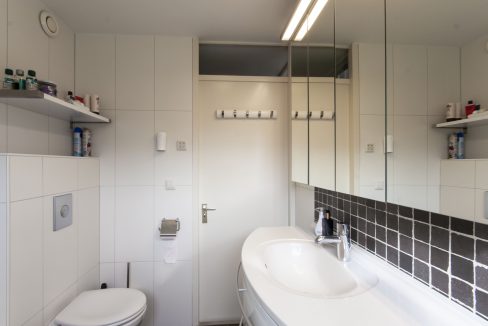 Eengezinswoning-Papendrecht-badkamer-2-Ericahof-21